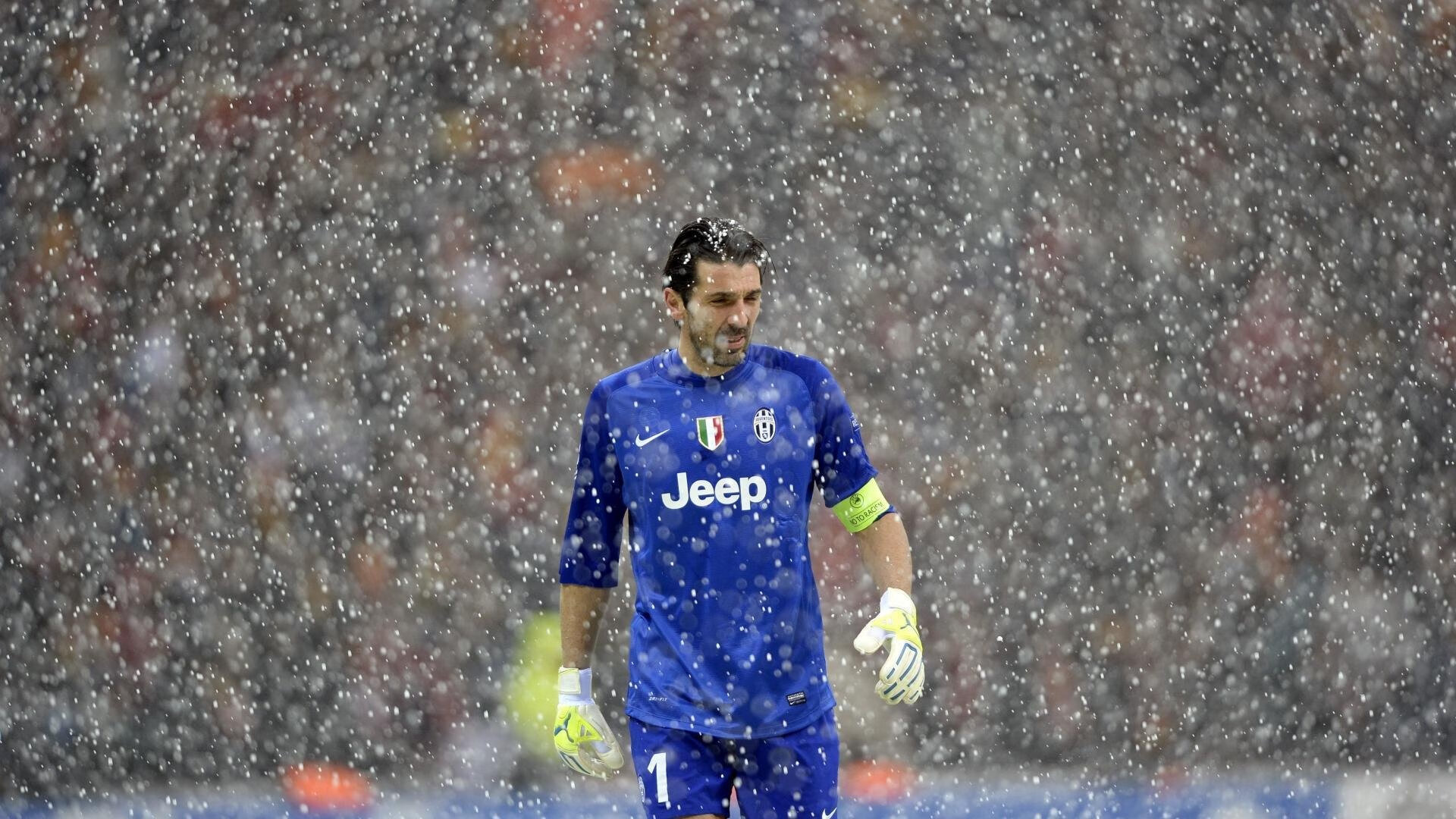 开云电竞在线-姆巴佩+哈兰德？西媒曝皇马欲组梦幻攻击组，背后暗藏卖人谜局